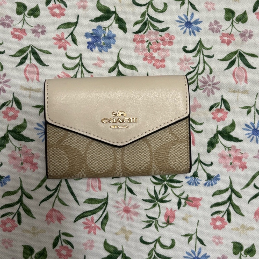 Coach Card Holder